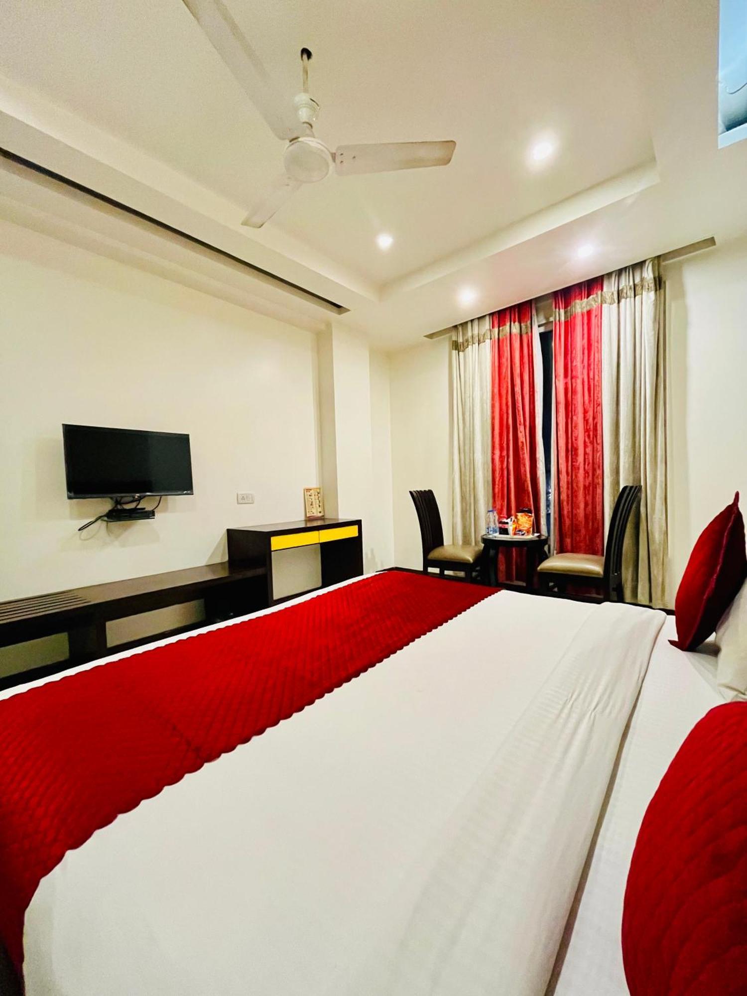 Frankstay -Le Unit By Worth New Delhi Luaran gambar