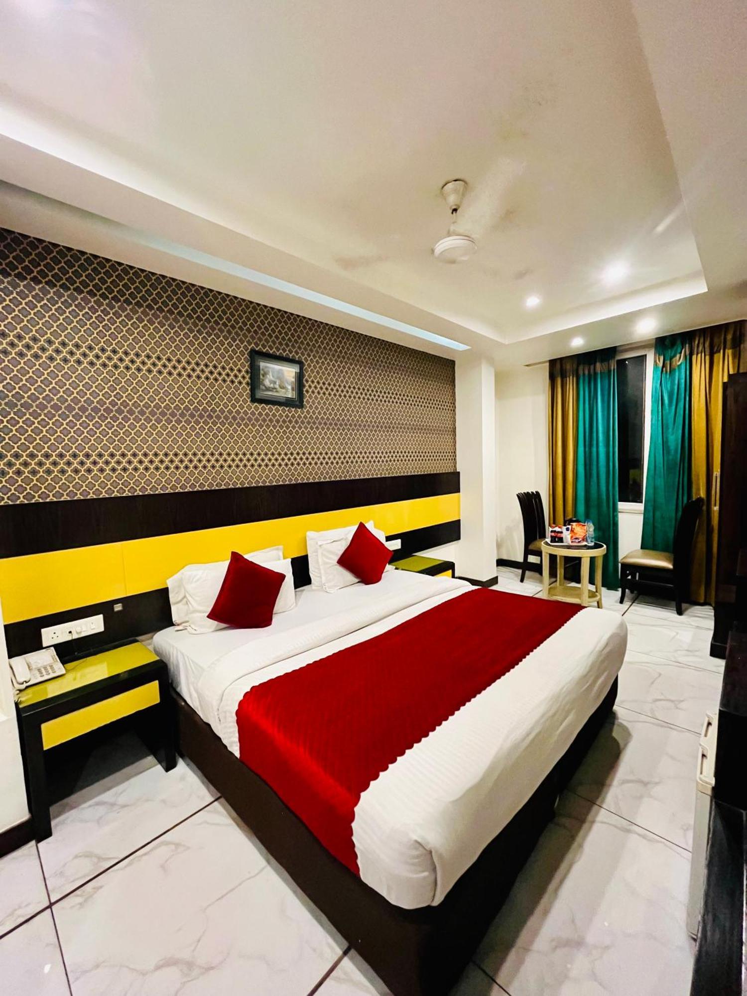Frankstay -Le Unit By Worth New Delhi Luaran gambar